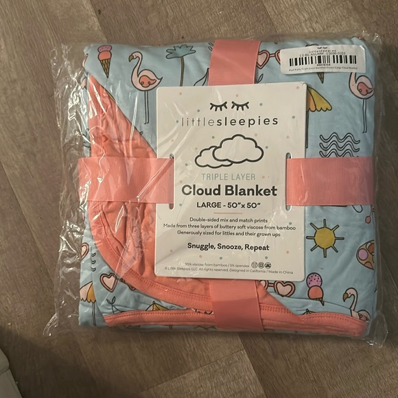 Little Sleepies Other - New little sleepies summer blanket
